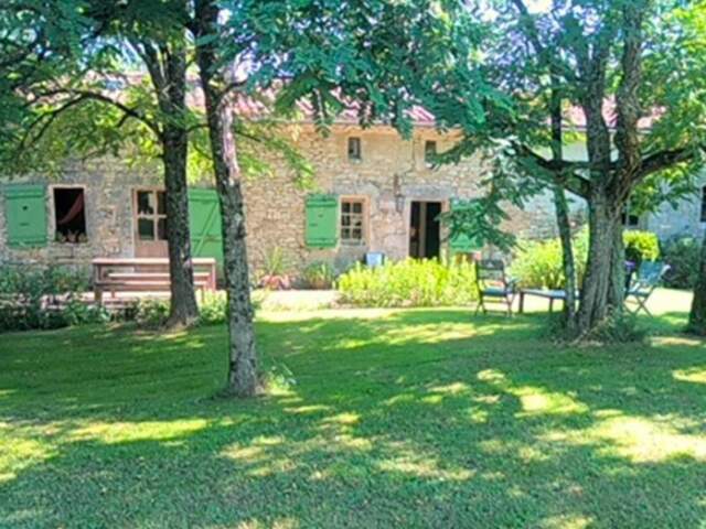 33390 ANGLADE - MAISON DE 6 PIECES - CALME - VUE DEGAGEE - JARDIN - GARAGE — photo du bien