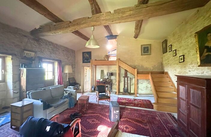 33390 ANGLADE - MAISON DE 6 PIECES - CALME - VUE DEGAGEE - JARDIN - GARAGE — photo 2