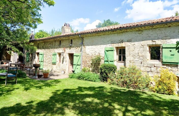 33390 ANGLADE - MAISON DE 6 PIECES - CALME - VUE DEGAGEE - JARDIN - GARAGE — photo 3