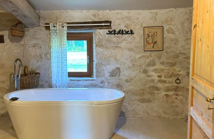 33390 ANGLADE - MAISON DE 6 PIECES - CALME - VUE DEGAGEE - JARDIN - GARAGE — photo 5