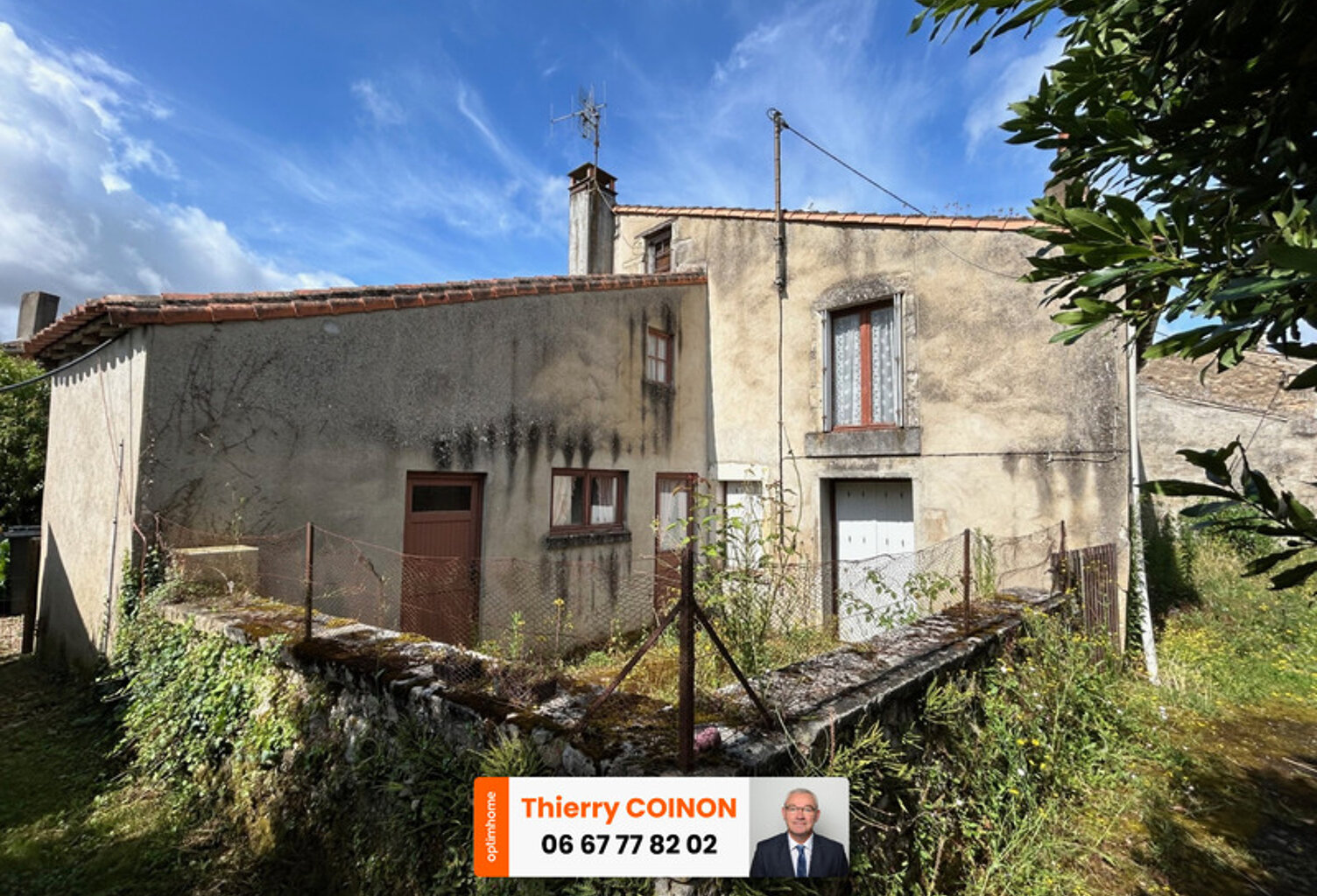 ENSEMBLE DE DEUX MAISONS DE VILLAGE A RESTAURER, COURETTE, GARAGE et JARDIN 785 m² — photo 1