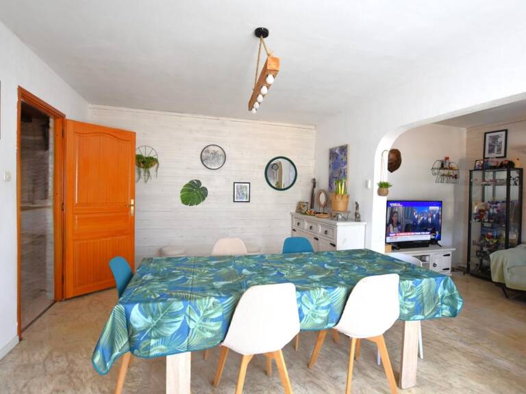 Firminy – Appartement familial lumineux de 121 m² – 7 pièces — photo 1