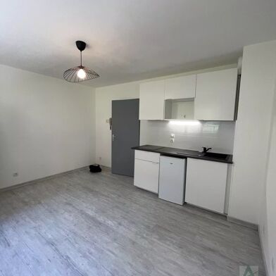 Appartement 1 pièces 590 €