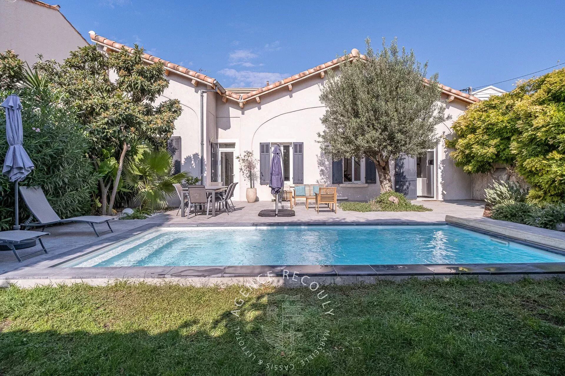 Villa / Maison  T5 à vendre Marseille 8eme 13008