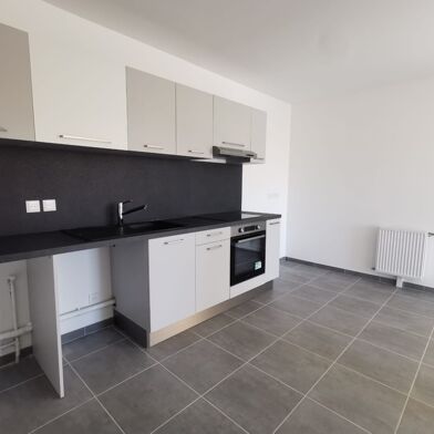 Appartement 3 pièces 925 €