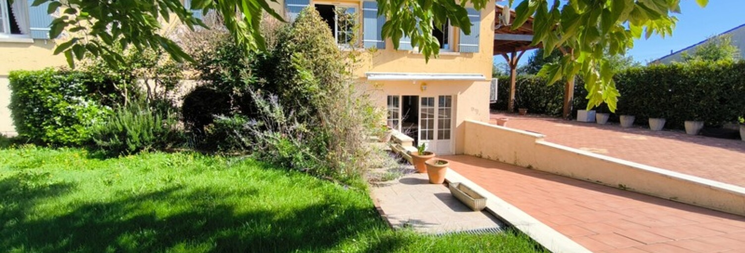 Maison 10 Pièces 239 m² à vendre à Nercillac (16200)