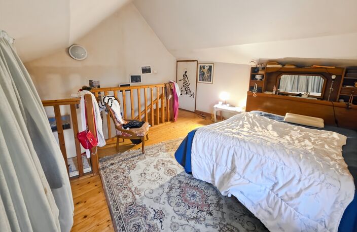 IMMEUBLE À FORT POTENTIEL LOCATIF – 257 m² – PLUSIEURS LOGEMENTS – 2 GARAGES – MONTMOROT — photo 4