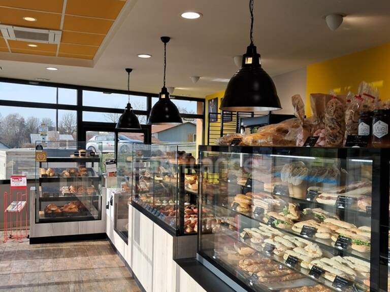 À vendre – Murs et Fonds de commerce Boulangerie / Pâtisserie / Snacking / Drive – Secteur Dole (39) — photo 1