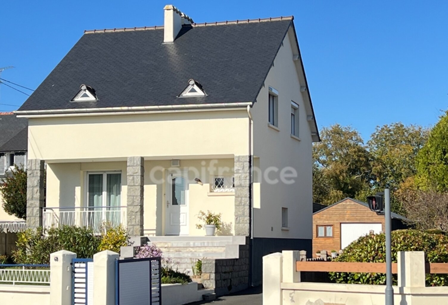 Maison 5 pièces sur sous sol avec grand garage supplémentaire à vendre  SAINT BRIEUC (22) — photo 1