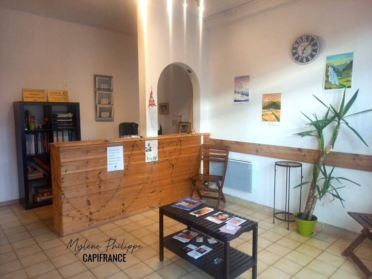 À Vendre – Local commercial 71 m² - SAINT BONNET EN CHAMPSAUR ! — photo 1