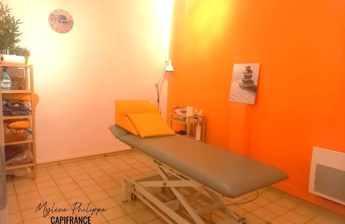 À Vendre – Local commercial 71 m² - SAINT BONNET EN CHAMPSAUR ! — photo 4