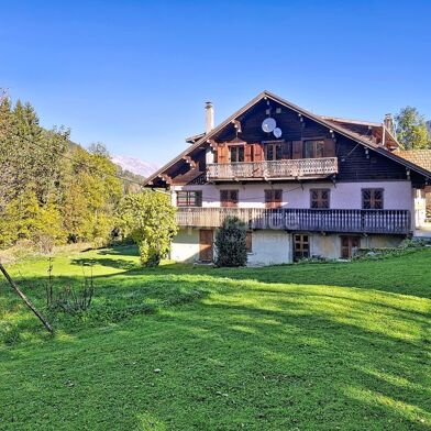 Maison 20 pièces 640000 €