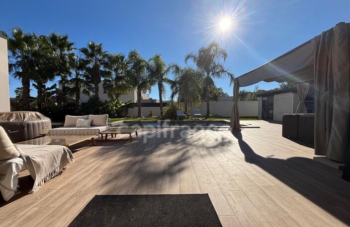 GRAU D'AGDE(34) A VENDRE VILLA CONTEMPORAINE P6, PRESTATIONS HAUT DE GAMME, PROCHE MER, SECTEUR CALME — photo 2
