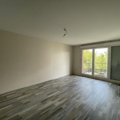Appartement 4 pièces 1385 €