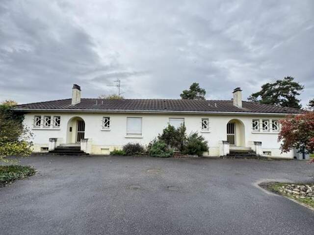 Maison - 146.19m ² — photo du bien