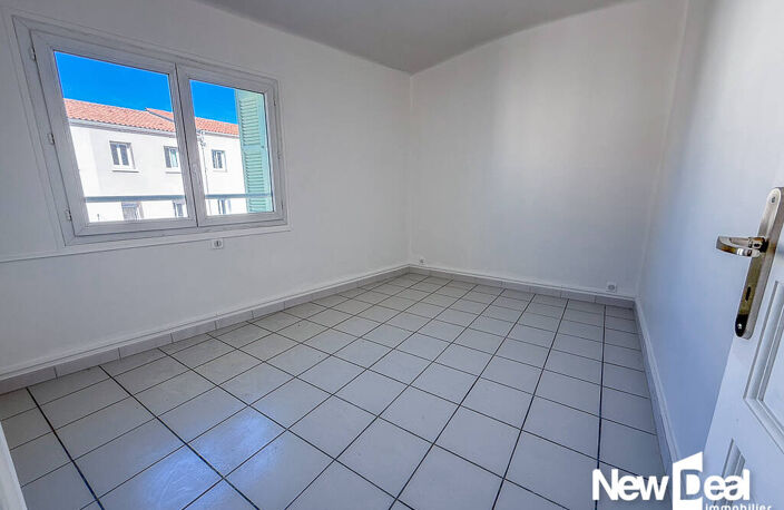 SAINT RAPHAEL _ Charmant appartement d'environ 47m²  proche mer et commodités — photo 5