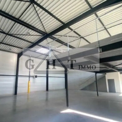 Local industriel  3800 €
