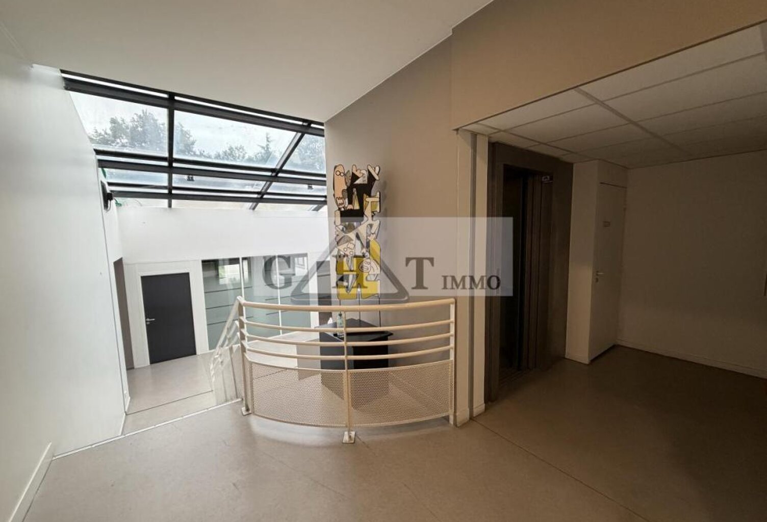 BUREAUX 311M2 A LOUER EVRY-COURCOURONNES — photo 1