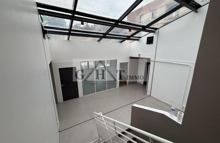 BUREAUX 311M2 A LOUER EVRY-COURCOURONNES — photo 2