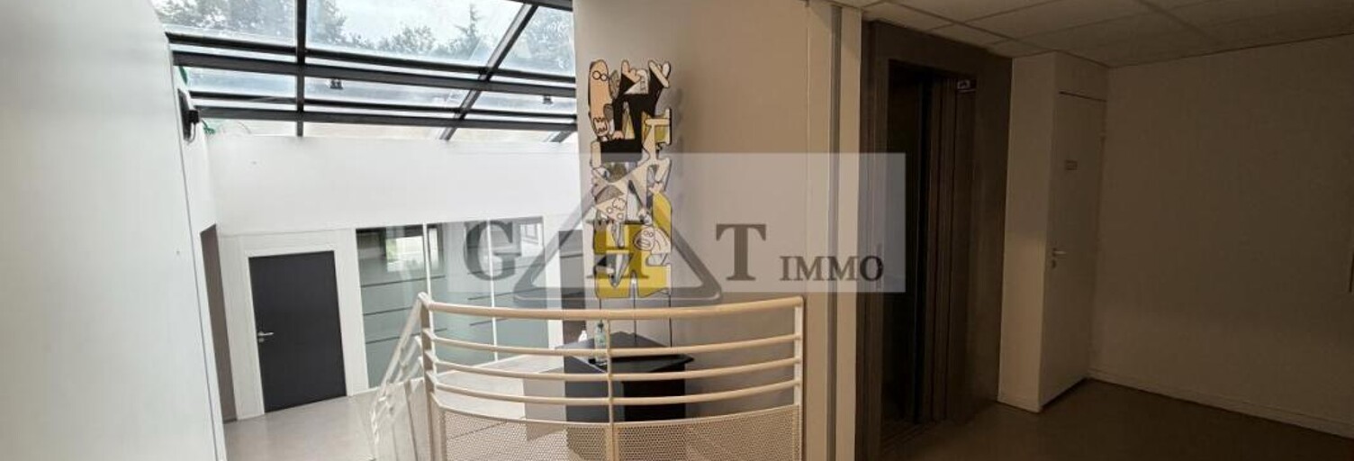 Commerce  389 m² à louer à Évry-Courcouronnes (91000)