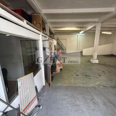 Local industriel  1800 €