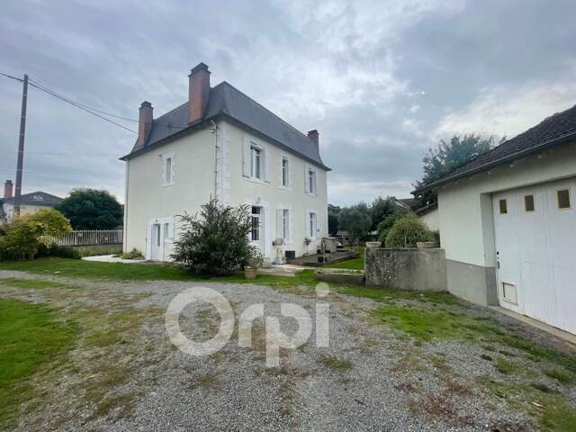 Maison de Maître À Vendre — photo du bien