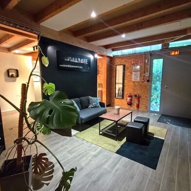 Local industriel  188000 €