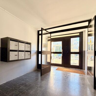 Appartement 3 pièces 61600 €