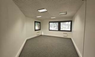 Bureau   m² à louer à Tours (37100)