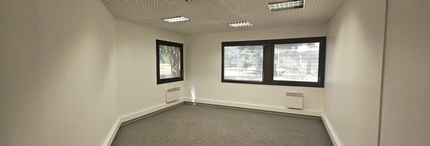 Bureau   m² à louer à Tours (37100)