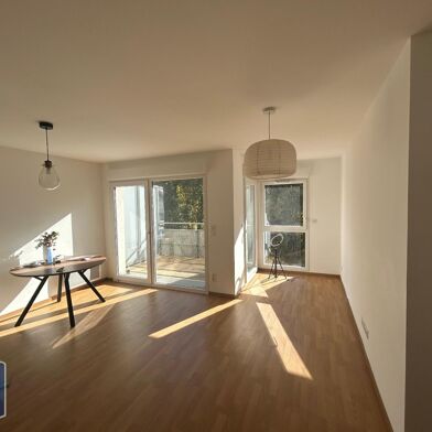 Appartement 3 pièces 830 €