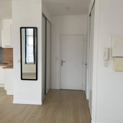 Appartement 3 pièces 714 €