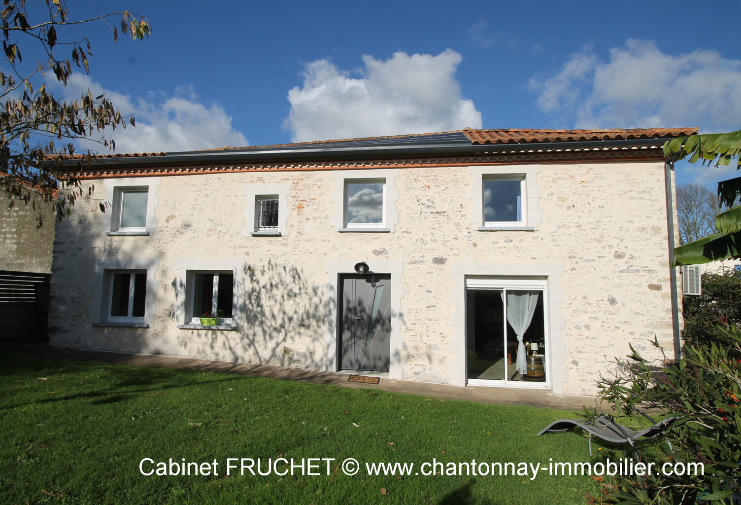 7 minutes sud de CHANTONNAY - Jolie maison en pierre rénovée — photo 1
