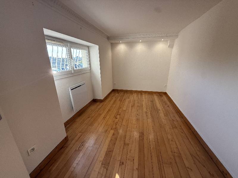 Location T3 50 m² à Caluire-Et-Cuire 992 ¤ CC /mois