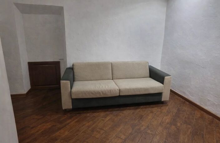 PIGNANS – IMMEUBLE 2 LOGEMENTS – STUDIO + T3 EN DUPLEX LOUÉ — photo 4
