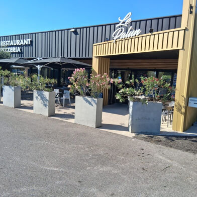 Commerce  367000 €