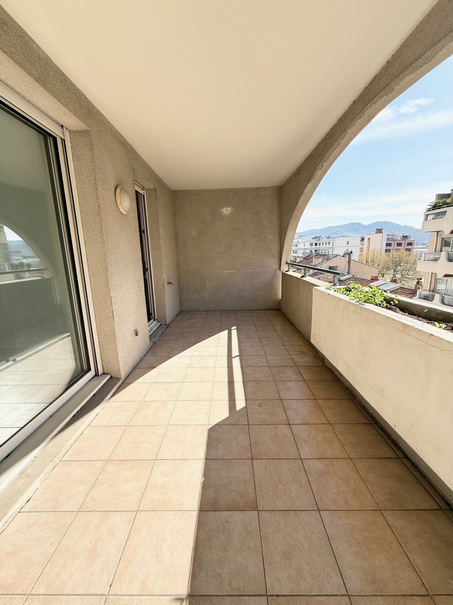 Appartement  T3 à louer Marseille 8eme 13008