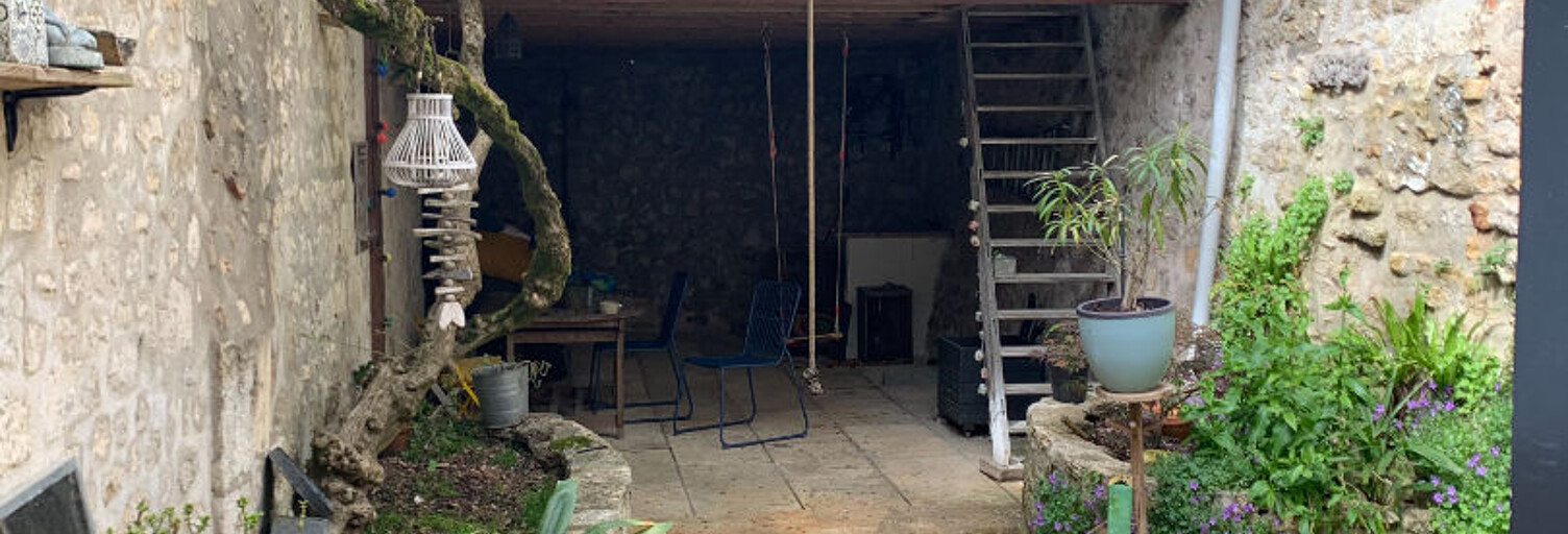 Maison 5 Pièces 138 m² à vendre à Saintes (17100)