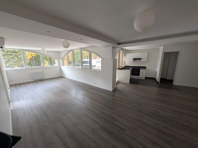 LOGEMENT T4 - 86 M² - Parking -  VIENNE 38200 — photo du bien