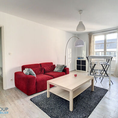 Appartement 3 pièces 810 €