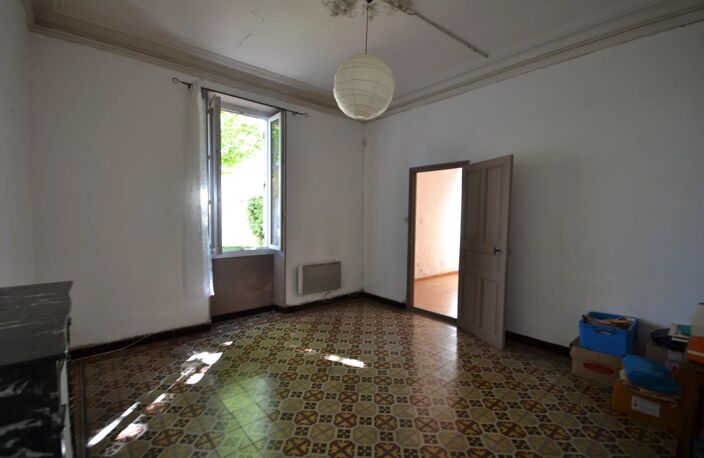 Maison de maître à rénover – Fort potentiel — photo 5