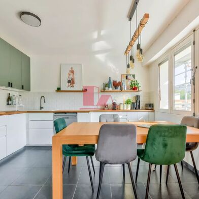 Appartement 4 pièces 599500 €