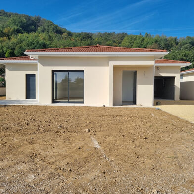 Maison 4 pièces 1200 €