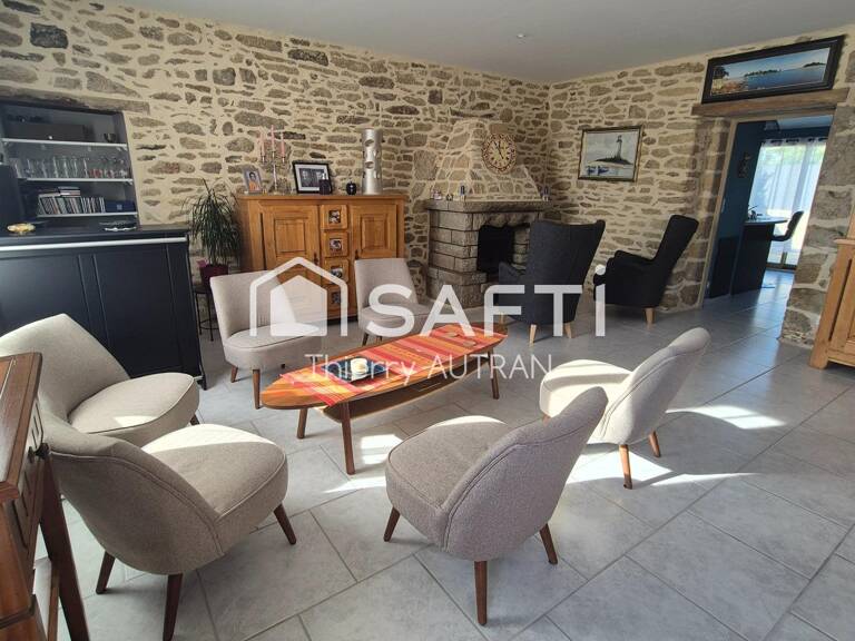 Très belle maison de caractère au sein d'un hameau, habitable sans travaux en résidence secondaire ou principale. — photo 1
