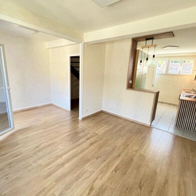 Appartement 4 pièces 122500 €