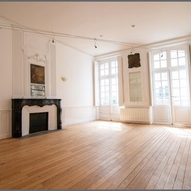 Bureau 8 pièces 3967 €