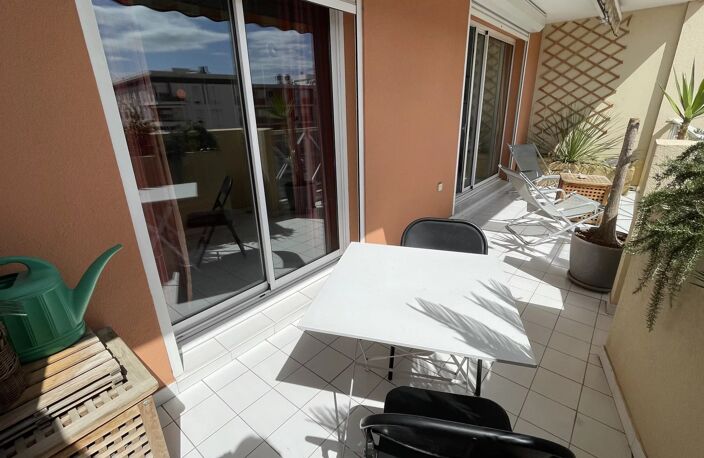 Perpignan Espace med joli t3 traversant terrasse BOX fermé — photo 2
