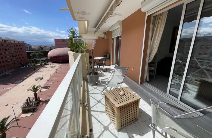 Perpignan Espace med joli t3 traversant terrasse BOX fermé — photo 4