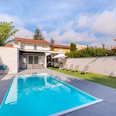 Maison 6 pièces 845000 €