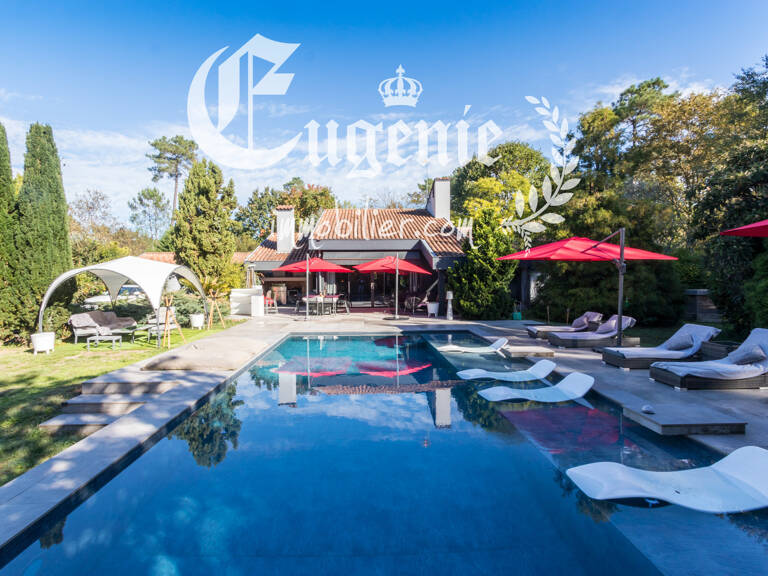 Propriété 211M²+Parc 9900M²+Piscine+Terrasse 200M² au Calme — photo 1